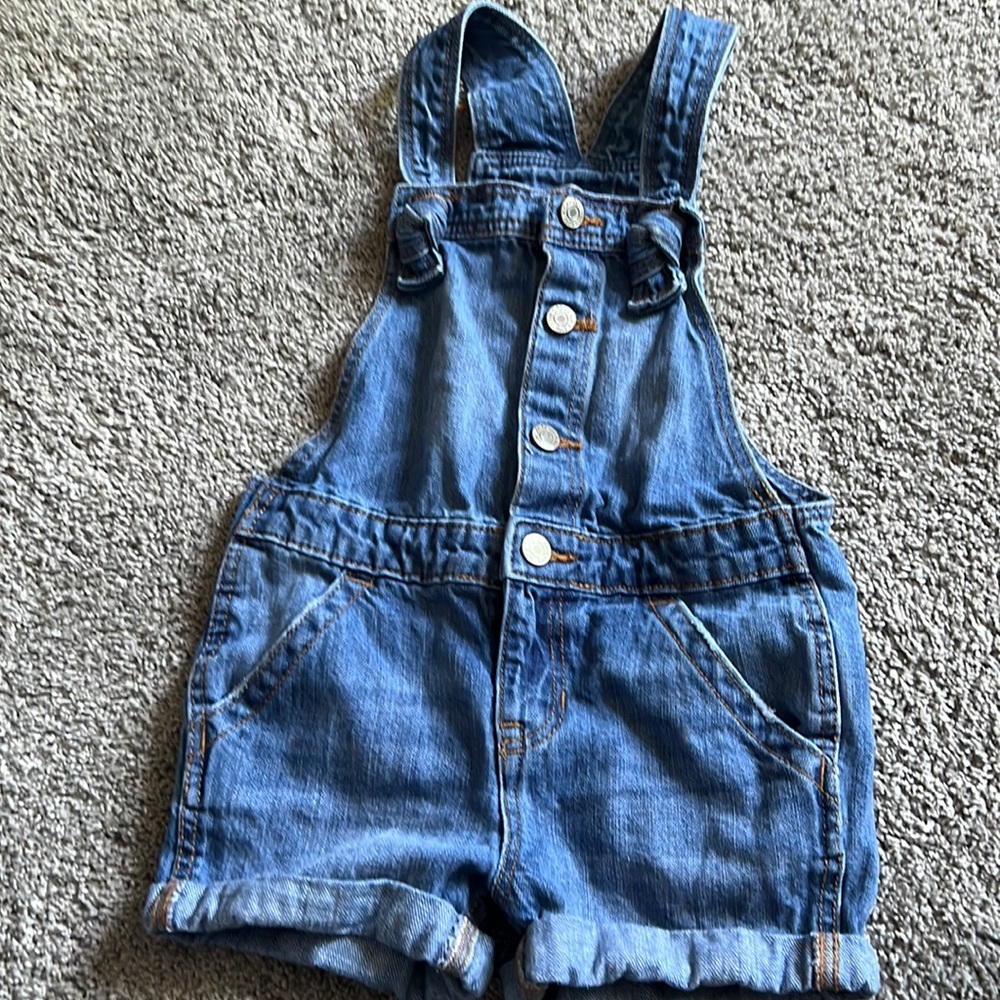 Gap toddlers 4 jumpsuit worn good condition